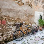 Venetian Eclectic 아파트